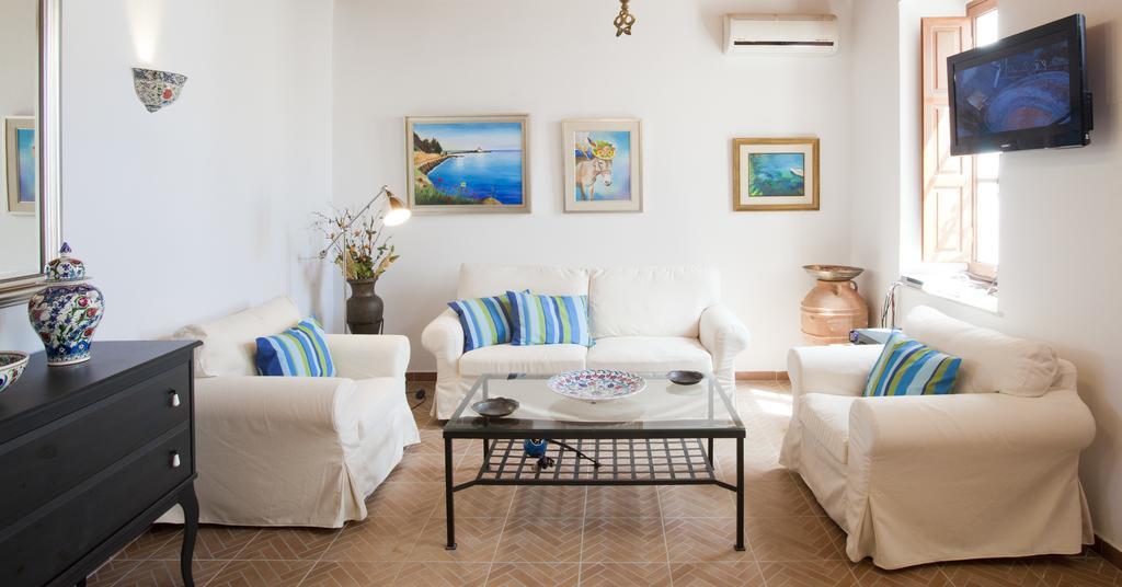 Villa Lindos Экстерьер фото