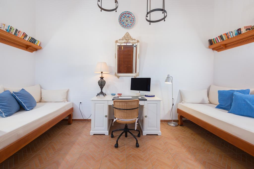 Villa Lindos Экстерьер фото